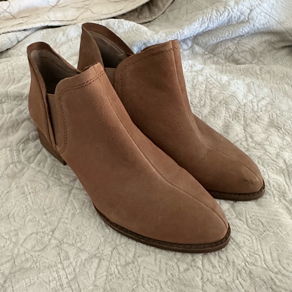 Vince Camuto boots